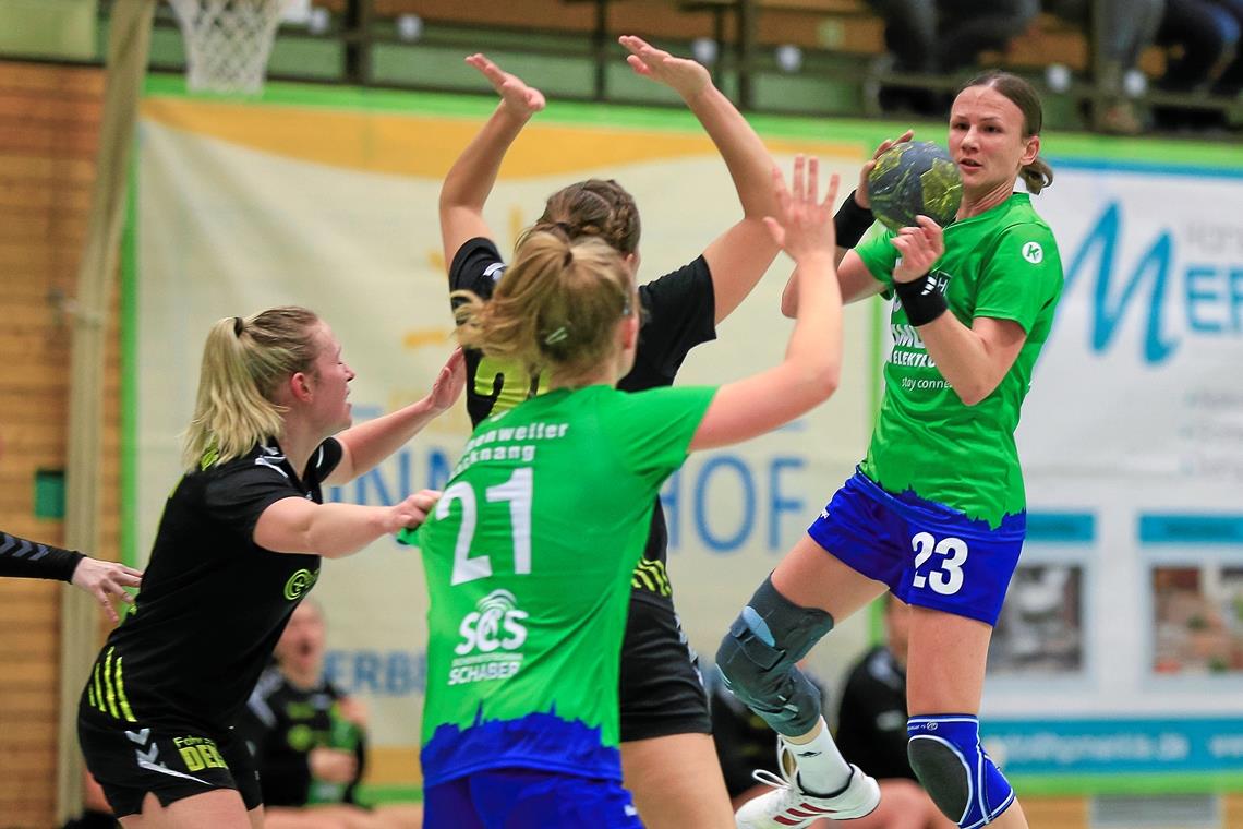HCOB-Frauen erobern die Tabellenführung zurück Warf fast die Hälfte aller 25 HCOB-Tore: Rückraumschützin Reka Katona-Lukács. Foto: A. Becher