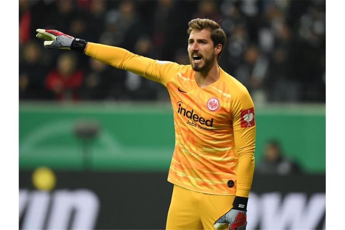 Warnt davor, zu locker in das Rückspiel in Salzburg zu gehen: Eintracht-Keeper Kevin Trapp. Foto: Arne Dedert/dpa