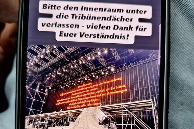 Warnung über die Tribüne und Instagram. Foto: privat