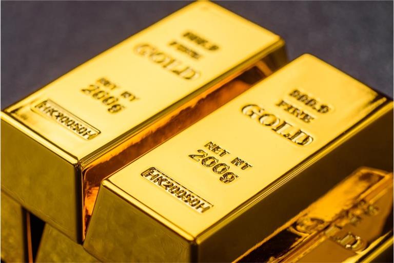 Warum Gold und Silber plötzlich unter Druck geraten, welche Rolle Dollar und Zinsen dabei spielen und was das jetzt für Anleger bedeuten könnte.