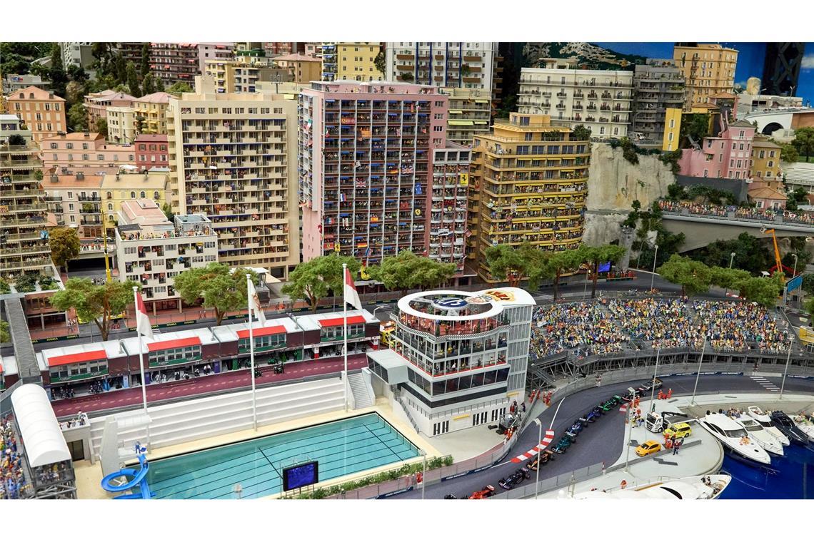Was aussieht, wie die Rennstrecke der Formel 1 beim Großen Preis von Monaco, ist tatsächlich ein Modell im Miniaturwunderland Hamburg. Fürst Albert II. von Monaco und seine Ehefrau Charlene eröffneten den neuen Abschnitt der Modelleisenbahnanlage.