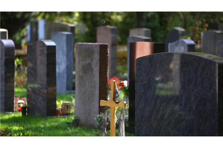 Was geschah am Friedhof?