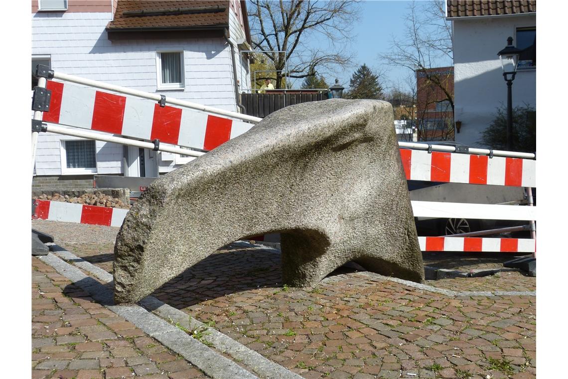 Wassergasse „Figuration in Spannung“ – Josef Nadj – Bildhauersymposion 1987 