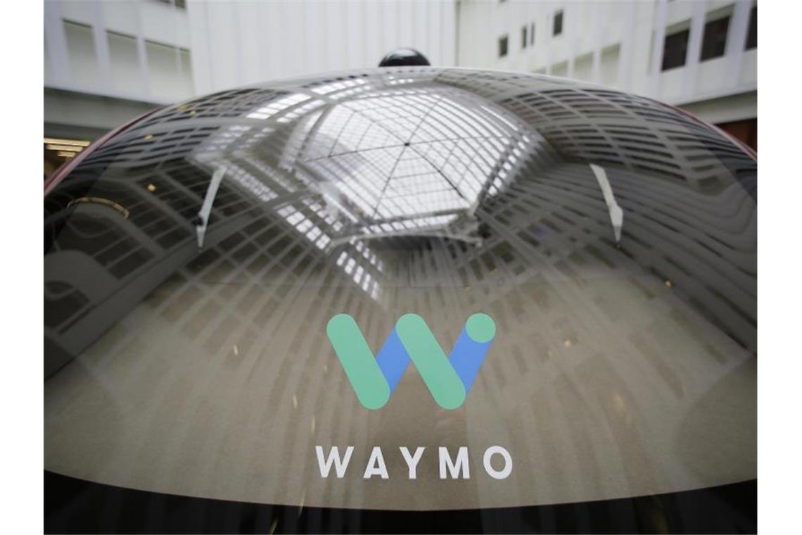 Renault und Nissan arbeiten an Roboter-Fahrdiensten Waymo gilt als führend bei der Entwicklung von Roboterwagen-Technik. Foto: Eric Risberg/AP