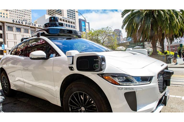 Waymo setzt aktuell umgebaute Elektroautos der britischen Marke Jaguar ein. (Archivbild)
