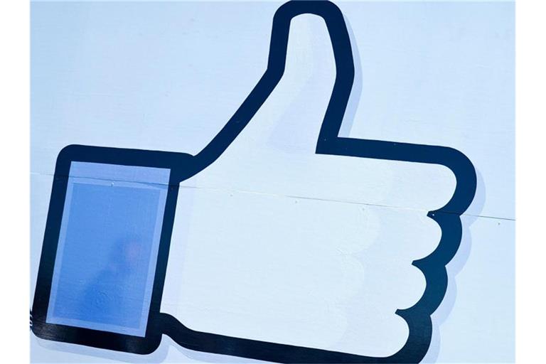Websites, die Facebooks „Like“-Button einbinden, müssen bei den Nutzern eine Einwilligung einholen. Foto: Ole Spata