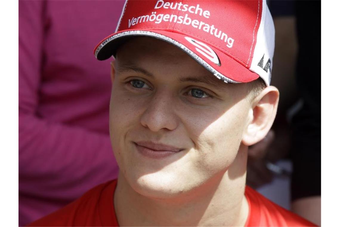 Wechselt in die Formel 1: Mick Schumacher. Foto: Luca Bruno/AP/dpa