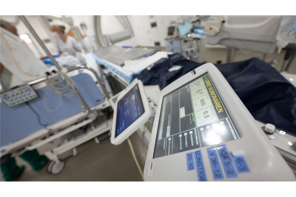 Weniger Tote wegen Herzkrankheiten - aber Experten warnen Wegen aller Herzerkrankungen in 2023 gab es 1.635.903 Aufnahmen in Kliniken - gut 61.500 mehr als noch 2022. (Symbolbild)