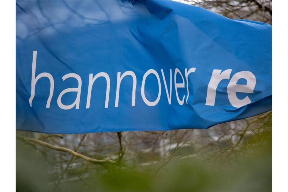 Hannover Rück: Steigende Preise nach jüngsten Katastrophen Wegen der jüngsten Naturkatastrophen sieht die Hannover Rück steigende Kosten für die Rückversicherer. Foto: Raphael Knipping/dpa