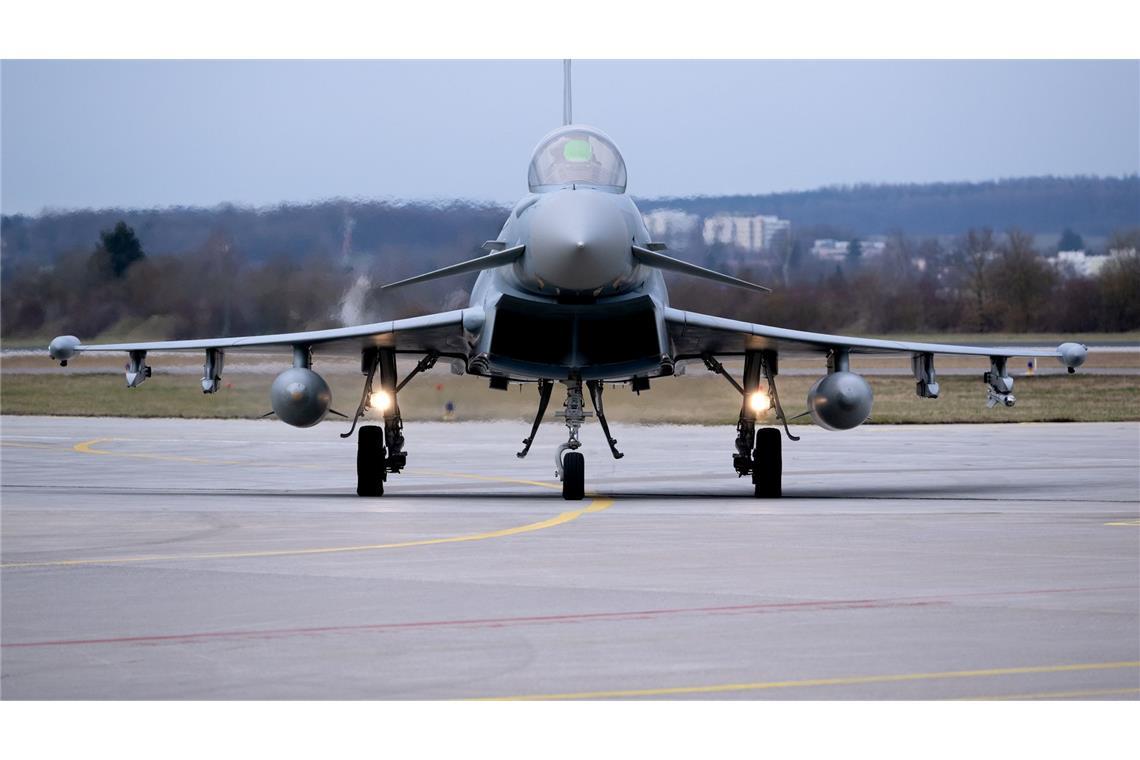 Wegen der verschärften Bedrohungslage will die Bundeswehr wieder Tieffluggebiete fürs Pilotentraining nutzen.