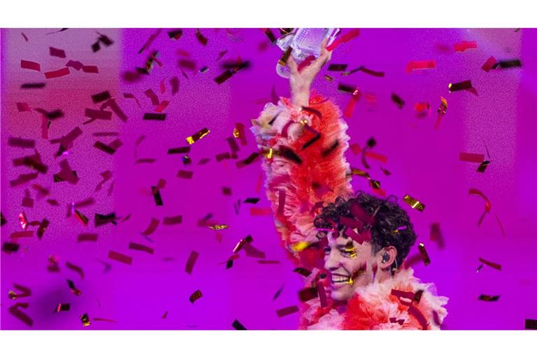 Wegen der voraussichtlichen Teilnahme Israels am nächsten Eurovision Song Contest gibt der Schweizer ESC-Star Nemo den Pokal für seinen Sieg im Jahr 2024 zurück. (Archivbild)