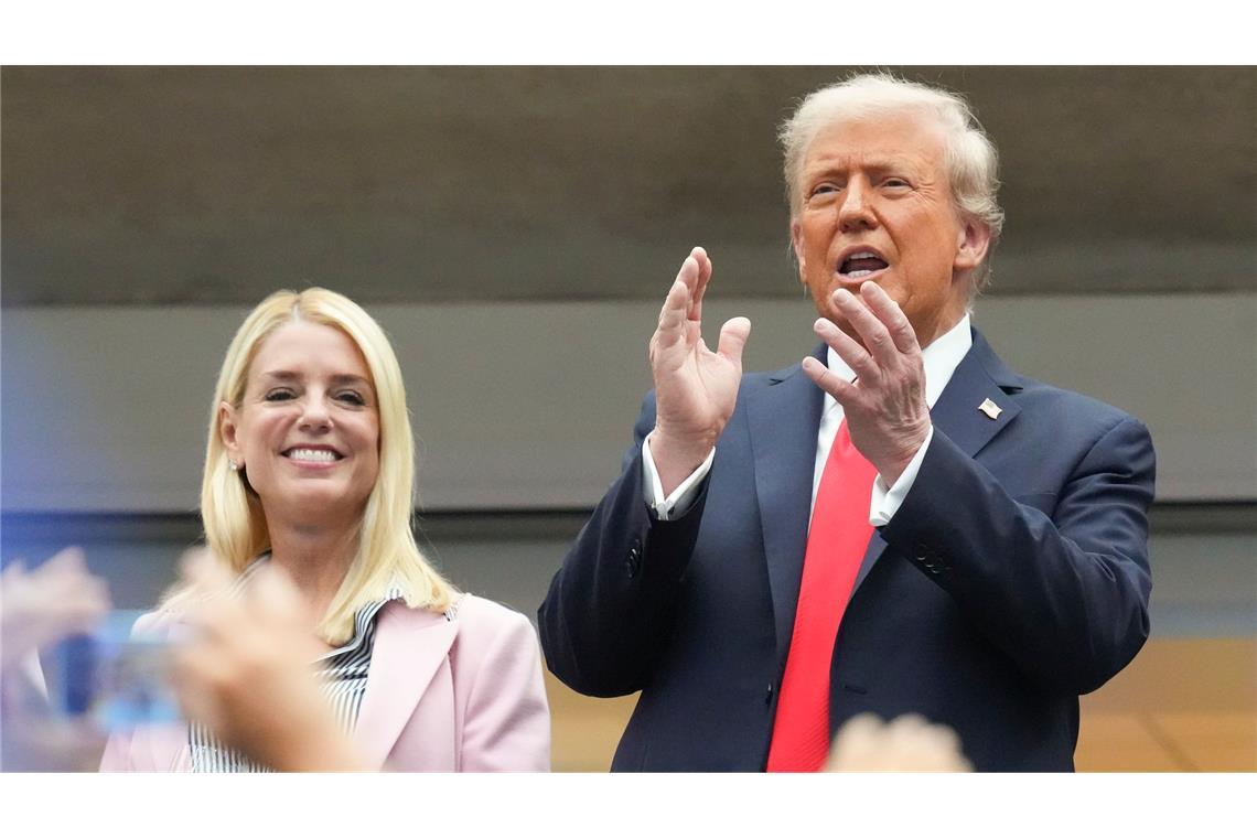 Vor Trump: Alcaraz dank US-Open-Triumph Nummer eins der Welt Wegen des Besuchs von Trumps waren die Sicherheitsvorkehrungen rund um das Finale verschärft.