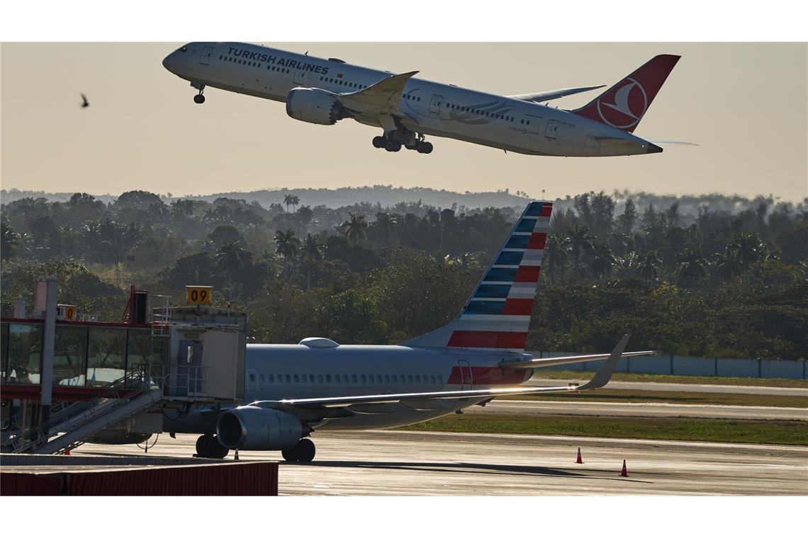 Wegen des US-Ölembargos hat Kuba unter anderem Sparmaßnahmen die Betankung von Flugzeugen ausgesetzt.