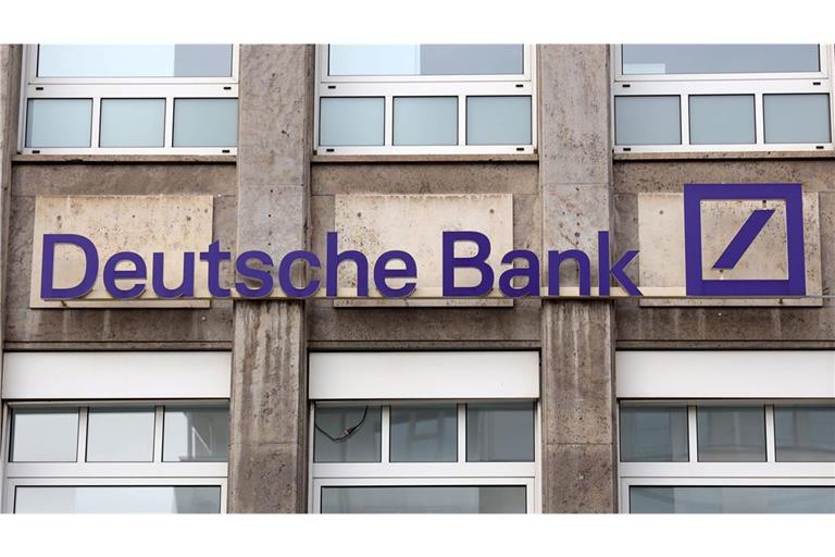 Wegen des Verdachts der Geldwäsche durchsucht die Justiz Gebäude des größten deutschen Geldhauses in Frankfurt und Berlin (Symbolbild).