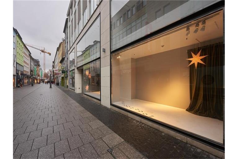 Wegen des zweiten Lockdowns waren die Fußgängerzonen in deutschen Innenstädten - wie hier in Koblenz - im Dezember oft leer. Foto: Thomas Frey/dpa