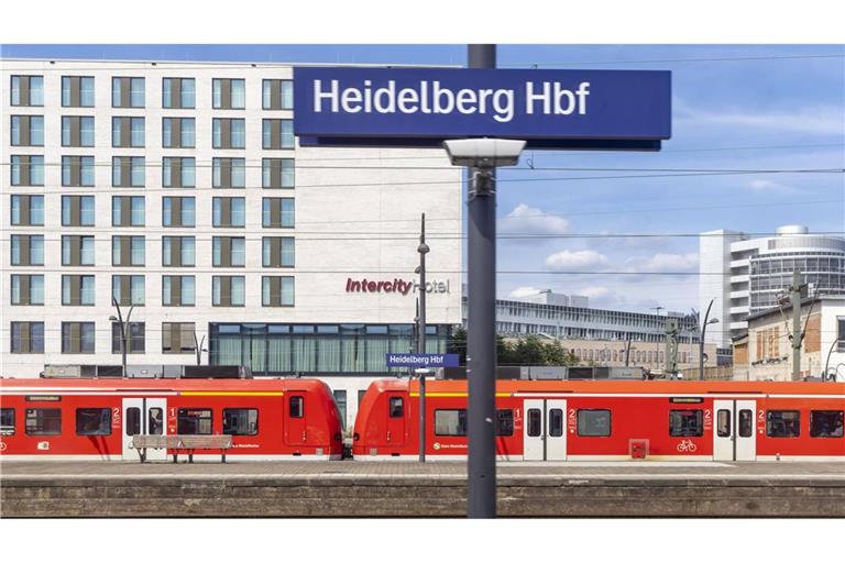Wegen einer Störung können keine Fernzüge am Hauptbahnhof Heidelberg halten.