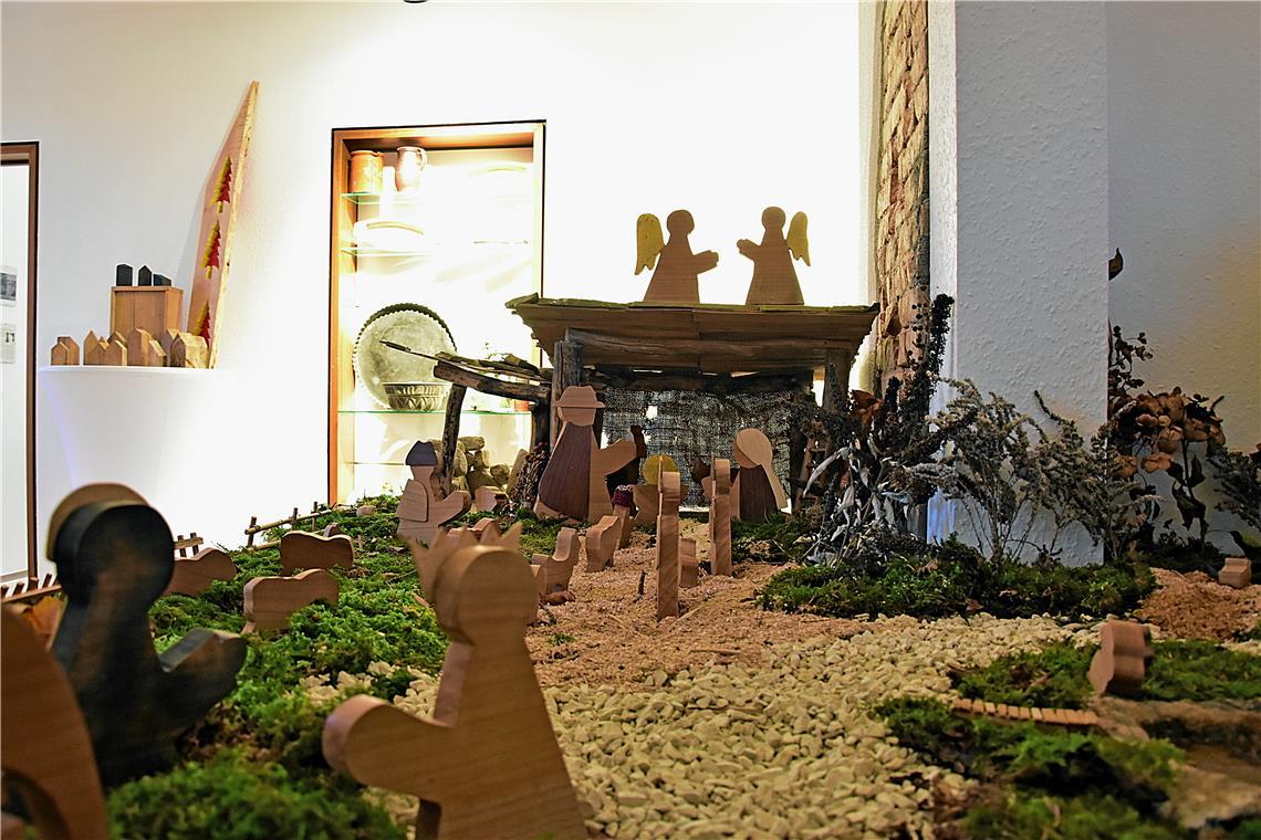 Weihnachtliche Handwerkskunst im Heimatmuseum. Adventlicher Hobbykünstlermarkt i...