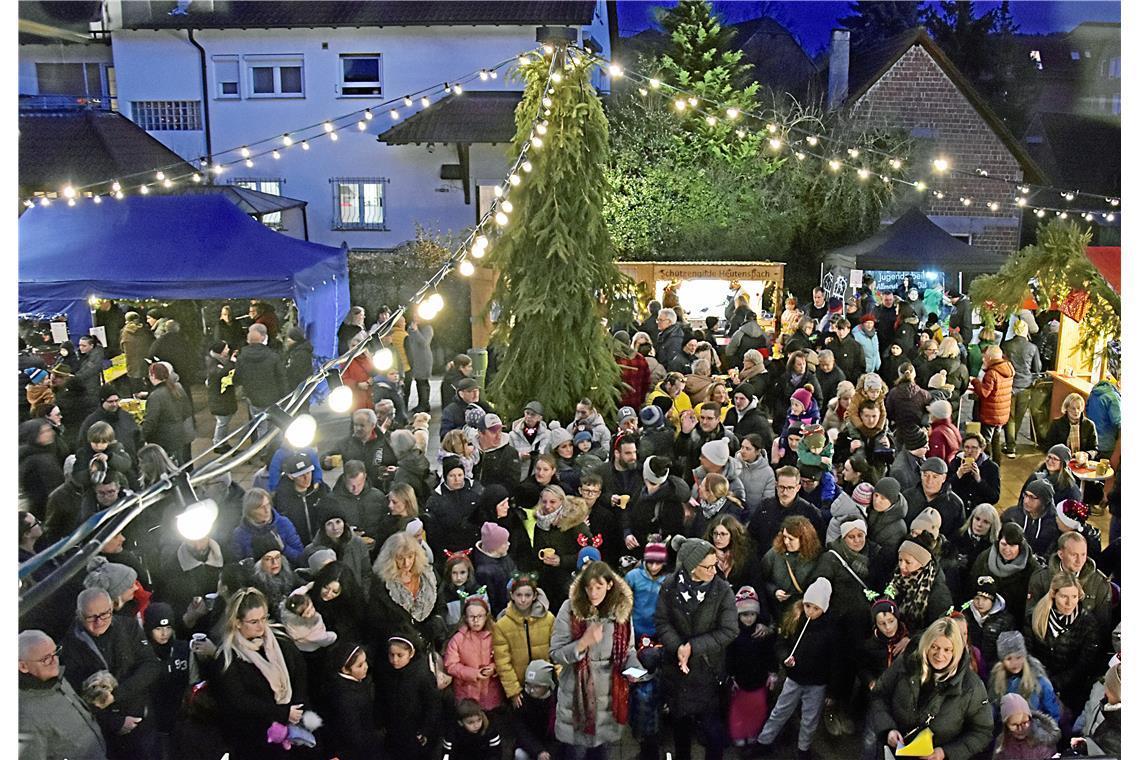 Weihnachtsmarkt Allmersbach im Tal. 