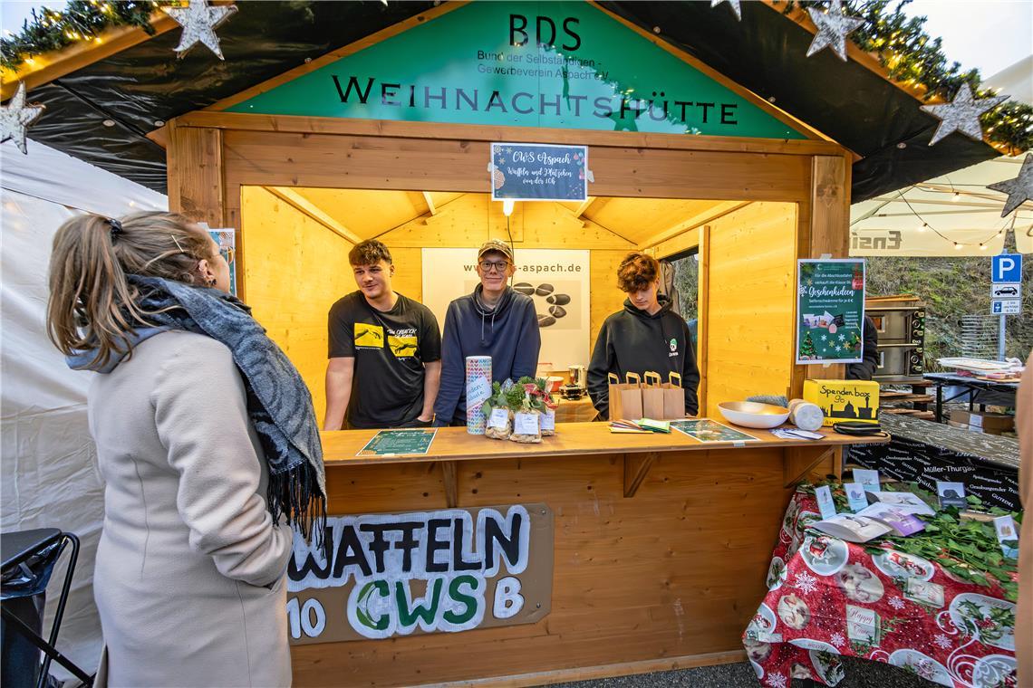 Weihnachtsmarkt in Aspach.