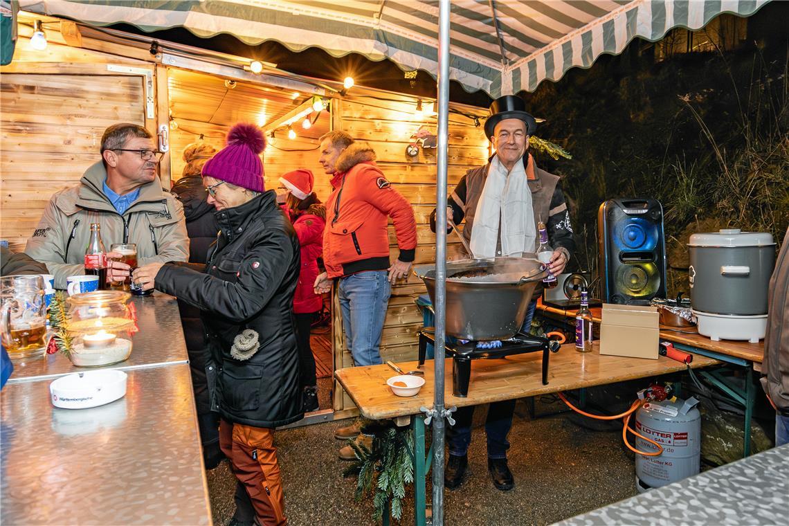 Weihnachtsmarkt in Aspach.