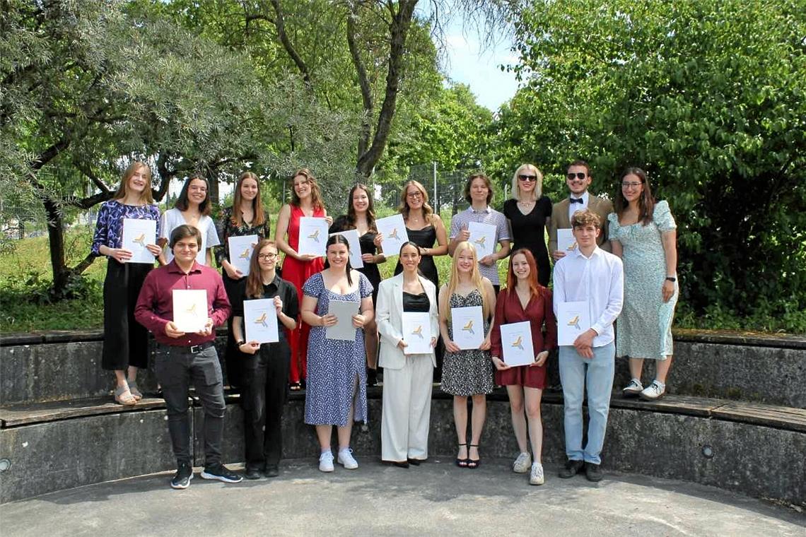 Weitere Abiturienten des Wirtschaftsgymnasiums.