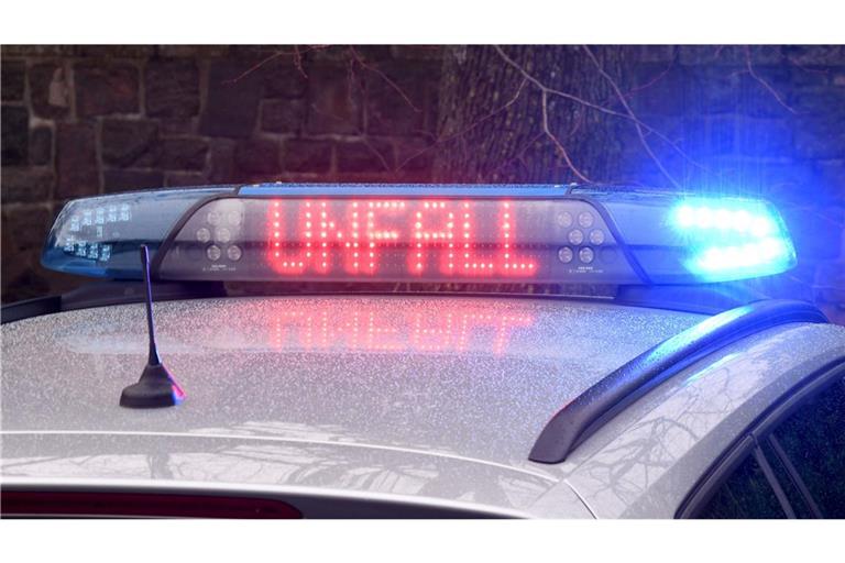 Weitere Angaben zu den Verletzten oder zum Unfallgeschehen machte die Polizei zunächst nicht. (Symbolbild)
