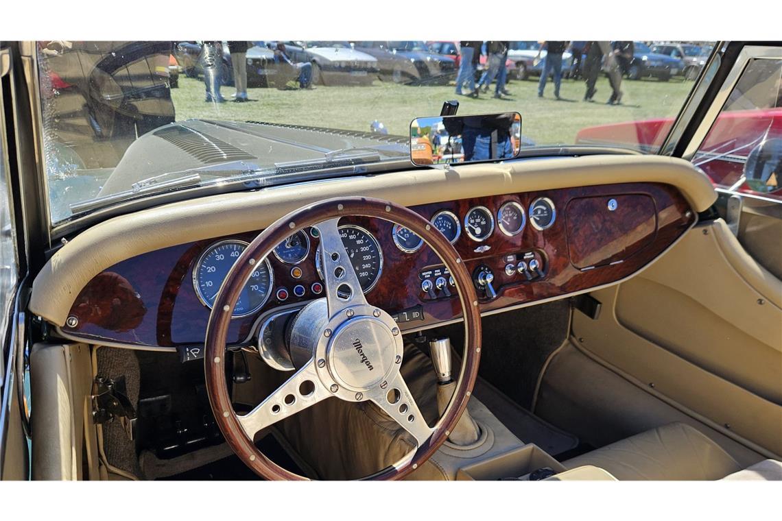Oldtimerfreunde feiern auf der Schwäbischen Alb die Technikgeschichte