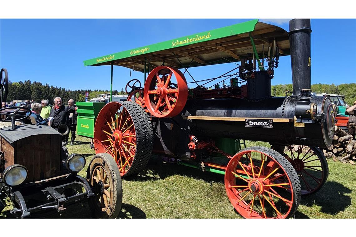 Oldtimerfreunde feiern auf der Schwäbischen Alb die Technikgeschichte