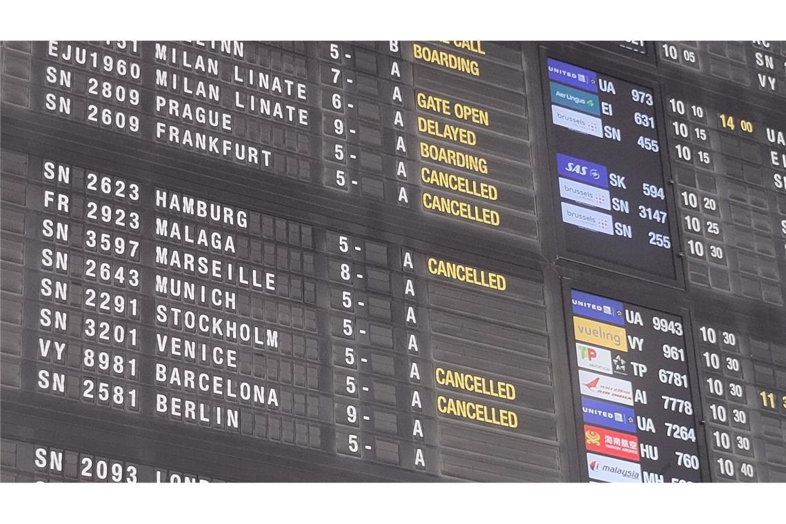 Welche Rechte haben Reisende, wenn der Flug verspätet ist oder ganz gestrichen wird? (Symbolbild)