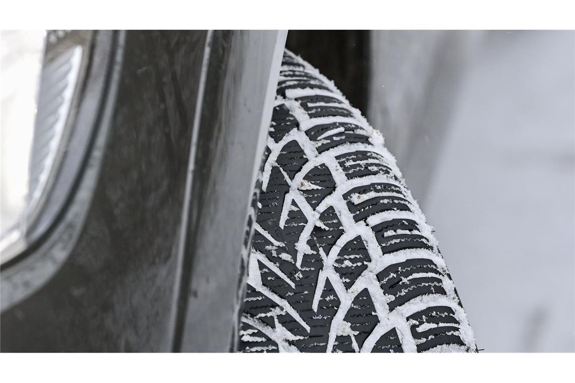 Welche Reifen sind in der kalten Jahreszeit vorgeschrieben?