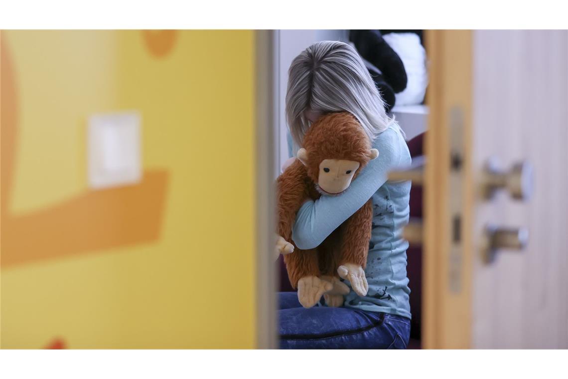 Wem kann man sich anvertrauen, wenn man sexualisierte Gewalt erfahren hat? Meistens sind es Freunde oder die Eltern.