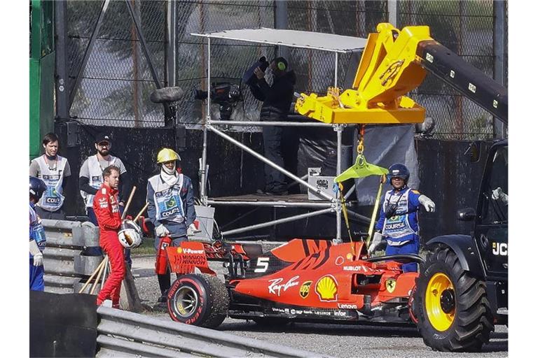 Wenige Runden vor Schluss krachen Sebastian Vettel und Charles Leclerc in Brasilien zusammen. Foto: Marcelo Chello/ZUMA Wire/dpa
