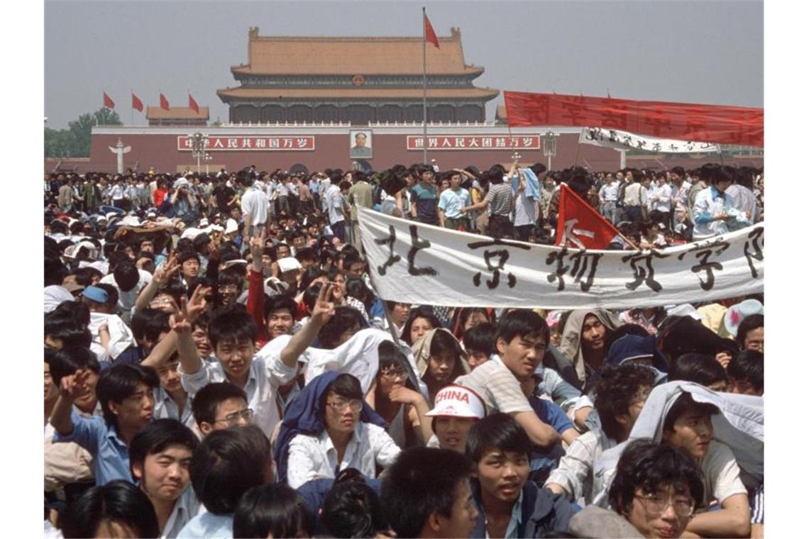 30. Jahrestag des Massakers: China verteidigt Militäreinsatz Wenige Wochen vor dem Massaker: Studenten protestieren auf dem Platz des Himmlischen Friedens in Peking. Foto: Edgar Bauer