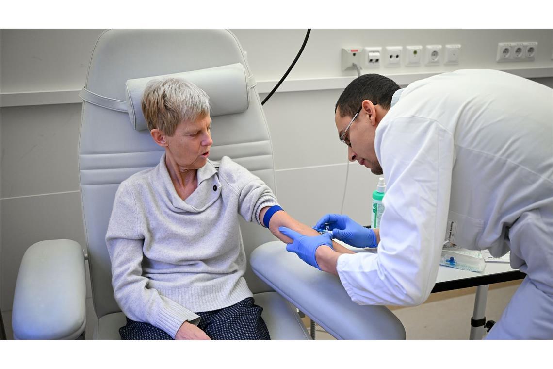 Wenn alles gut läuft, dauert die Donanemab-Therapie 18 Monate lang.