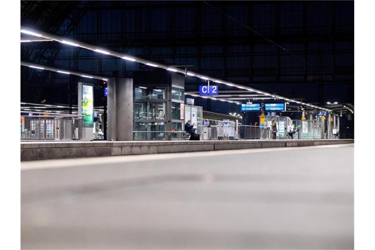 Wenn die Bahn und die GDL ihren Tarifkonflikt nicht bald beilegen, droht eine dritte Streikrunde der Lokführer. Foto: Hauke-Christian Dittrich/dpa