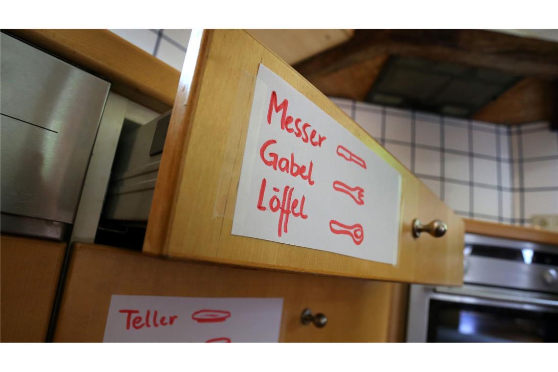 Wenn die Demenz zuschlägt, brauchen die Betroffenen im Alltag viel Unterstützung. (Symbolbild)