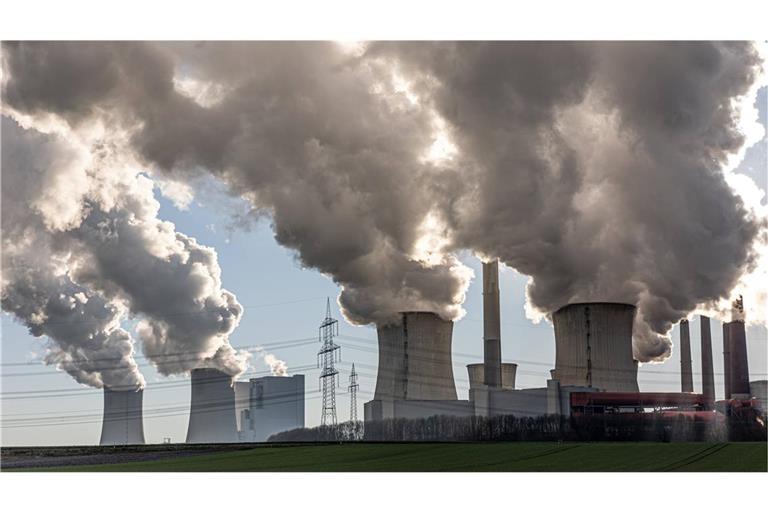 Wer die Luft verschmutzt, muss dafür bezahlen. Nach dieser einfachen Formel funktioniert der Emissionshandel in der EU.