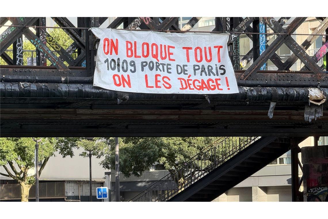 Proteste in Frankreich - schwieriger Start für neuen Premier Wer hinter dem Aufruf, alles zu "blockieren" steht, ist unklar.