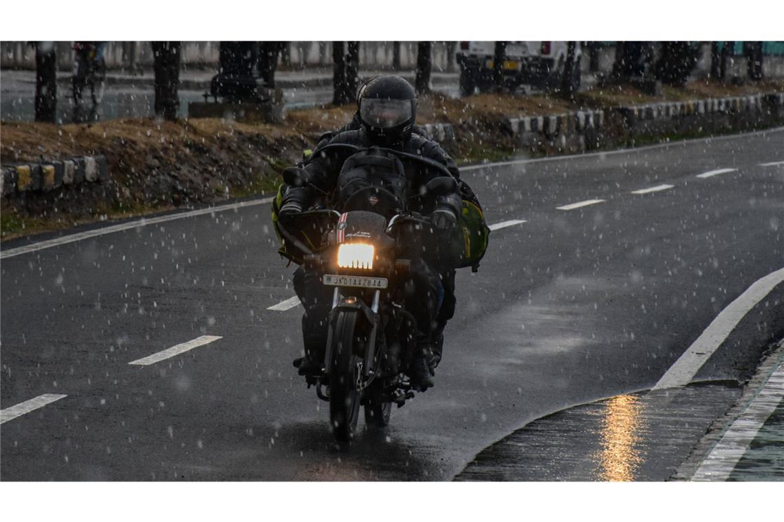 Wer im Winter mit dem Motorrad unterwegs ist, muss besonders vorsichtig sein (Symbolfoto).