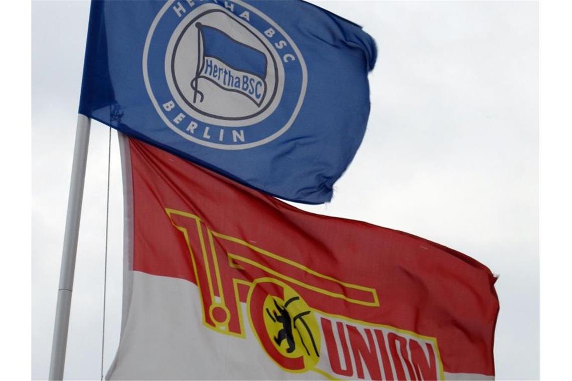 Geteilte Stadt, Spitzenspiele und „die besten Fans“ der Liga Wer ist die Nummer eins in der Hauptstadt: Hertha BSC oder der 1. FC Union Berlin?. Foto: Jens Kalaene/zb/dpa