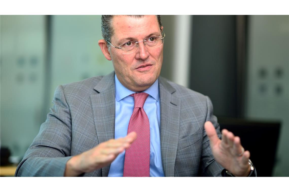 Arbeitgeberpräsident: "Reiche spricht Klartext" "Wer jetzt mit Empörung reagiert, verweigert sich der Realität", sagte Dulger der Deutschen Presse-Agentur.
