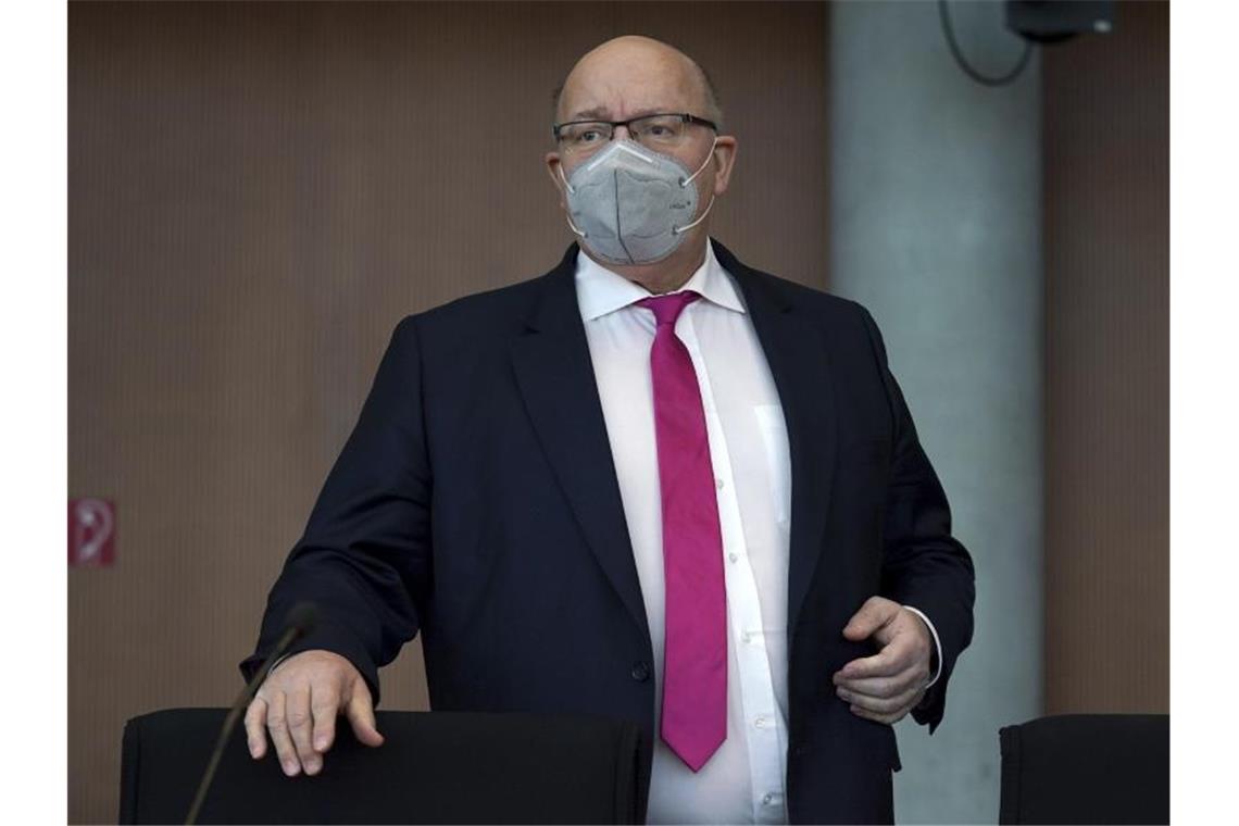 „Werden den Wirtschaftseinbruch (...) umkehren“: Bundeswirtschaftsminister Peter Altmaier. Foto: Michael Sohn/APl/dpa