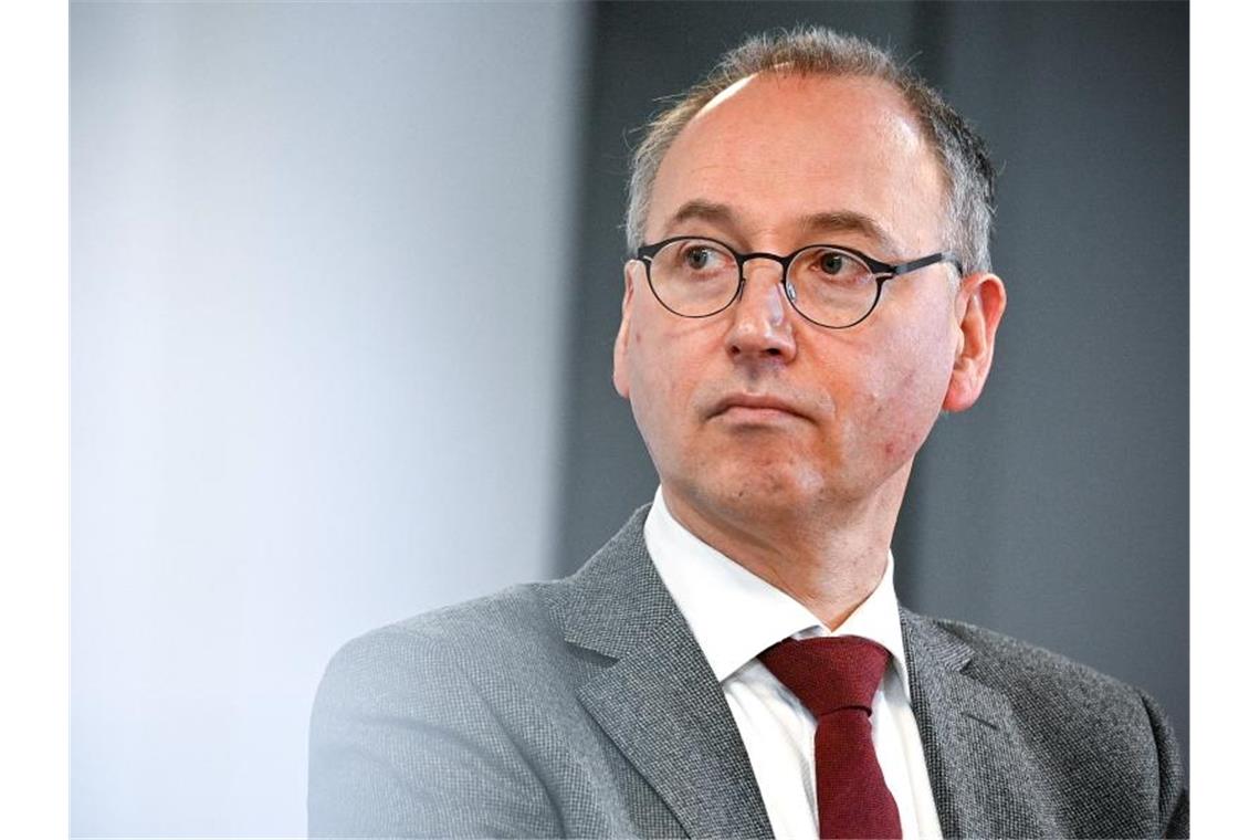 Werner Baumann, Vorstandsvorsitzender des deutschen Pharmaunternehmens Bayer AG. Foto: Sascha Steinbach/EPA POOL/dpa