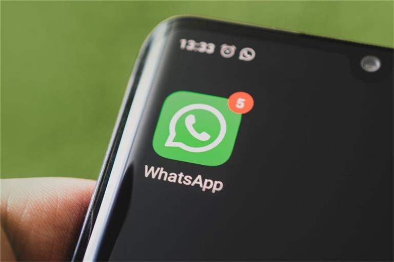 WhatsApp bleibt kostenlos.