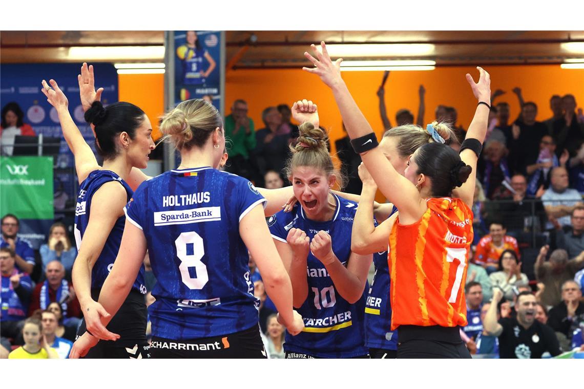 Wie bereits unter der Woche im CEV-Pokal hatten Stuttgarts Volleyballerinnen wieder Grund zu jubeln.