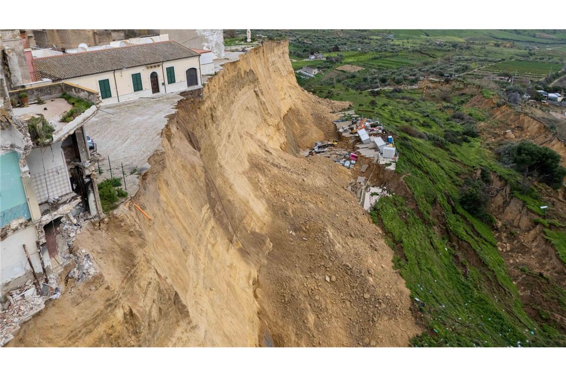 Wie ein Schwamm hat sich die Erde unter Niscemi vollgesogen.