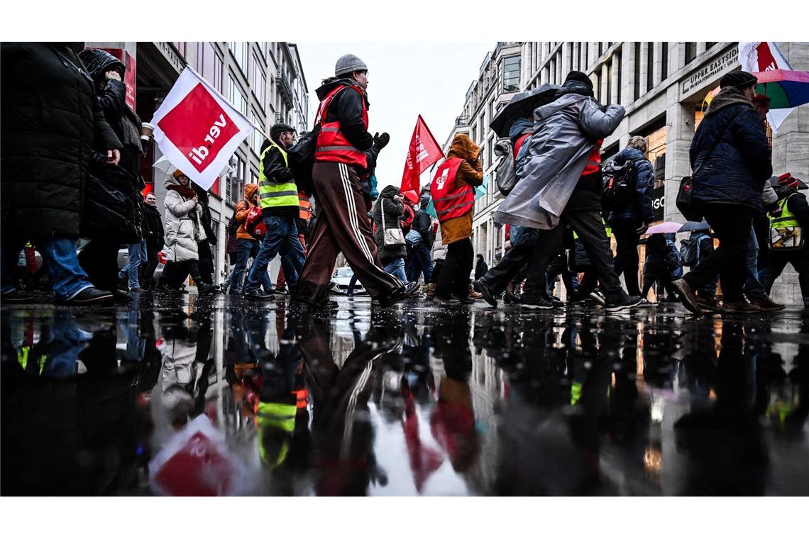 Wie hier in Berlin werden Warnstreiks in den kommenden Wochen verstärkt spürbar sein.