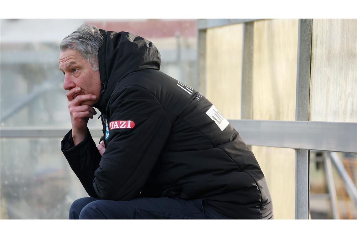 Wie immer als Beobachter beim Training dabei: Sportgeschäftsführer Lutz Siebrecht.