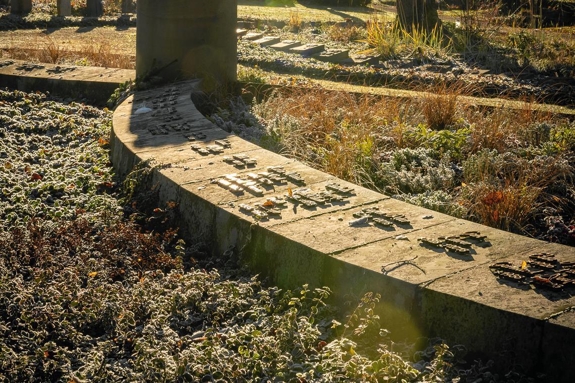 Wie in vielen Gemeinden, soll es nun auch in Sechselberg alternative Bestattungsformen geben. Symbolfoto: Alexander Becher