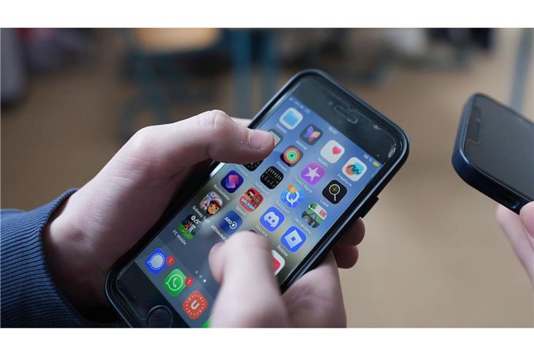 Wie oft, wie viel, wie lang? Die Nutzung digitaler Medien ist zwischen Eltern und ihren Kindern oft ein wunder Punkt. (Archivbild)